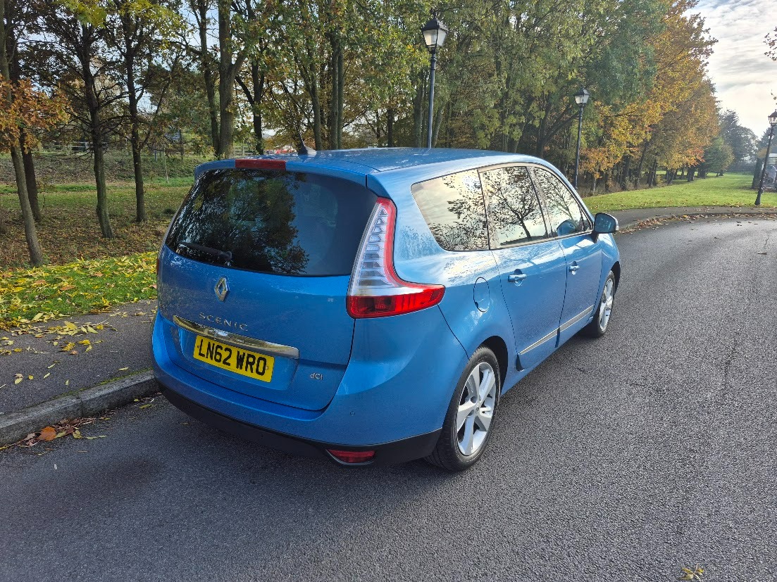 Used Renault Grand Scenic 2012 for sale - 77248313: Photo 5