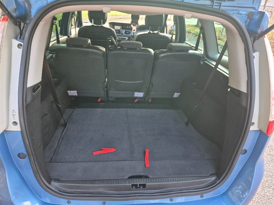 Used Renault Grand Scenic 2012 for sale - 76384249: Photo 17