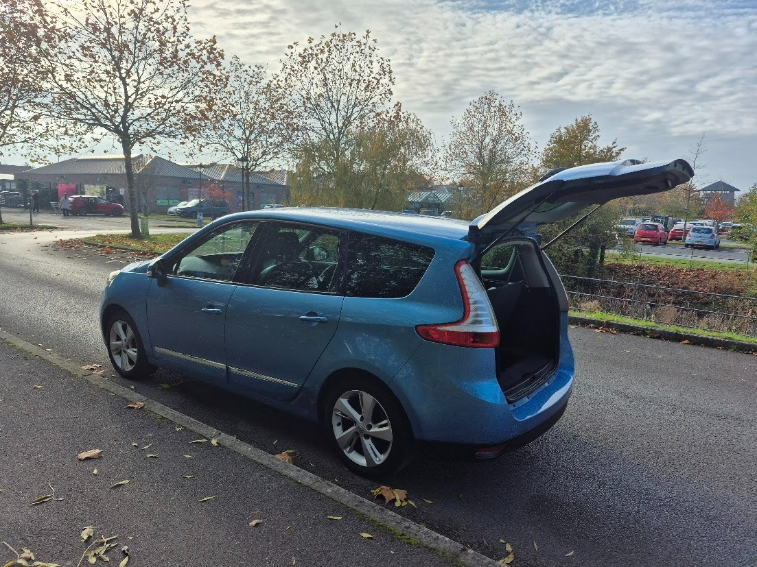 Used Renault Grand Scenic 2012 for sale - 76384249: Photo 7