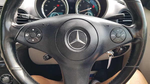 Used Mercedes-Benz SLK 2010 for sale - 63030631: Photo 12
