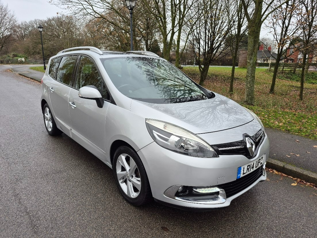 Used Renault Grand Scenic 2014 for sale - 76848872: Photo 1