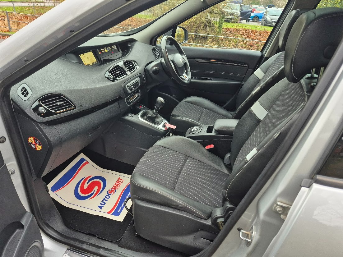 Used Renault Grand Scenic 2014 for sale - 76848872: Photo 10