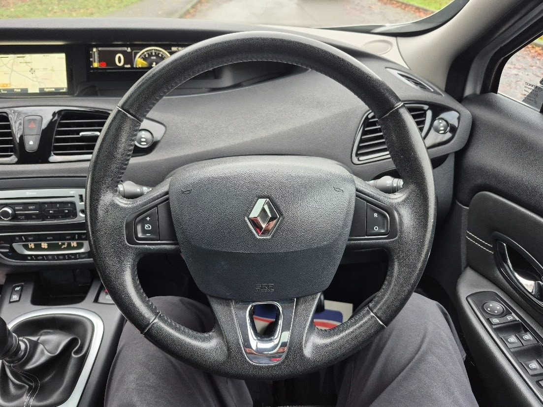 Used Renault Grand Scenic 2014 for sale - 76848872: Photo 14