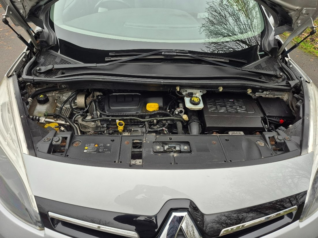 Used Renault Grand Scenic 2014 for sale - 76848872: Photo 18