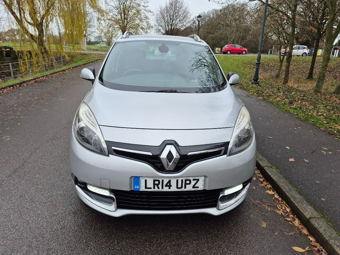 Used Renault Grand Scenic 2014 for sale - 76848872: Photo 2