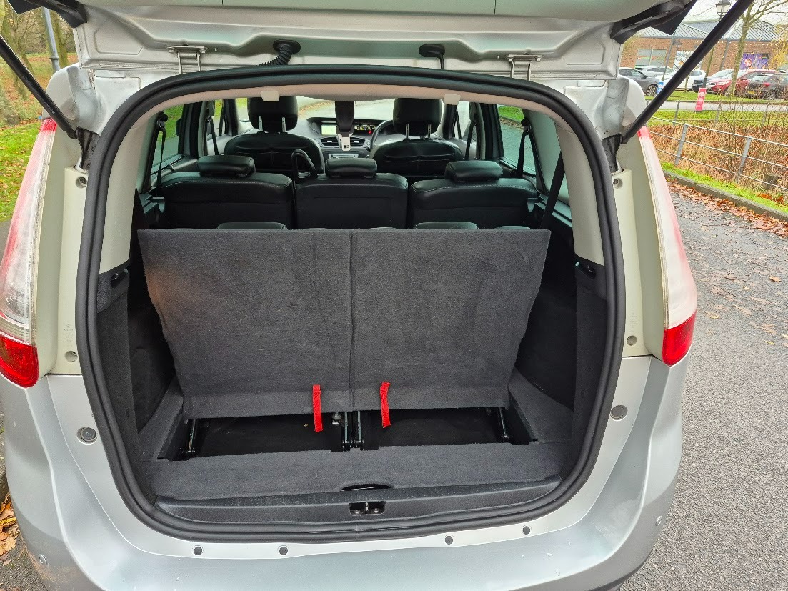 Used Renault Grand Scenic 2014 for sale - 76848872: Photo 23