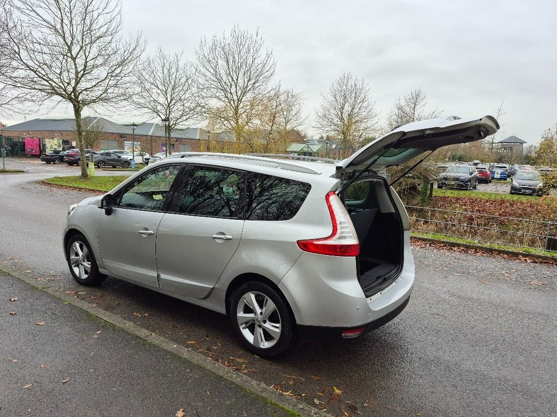 Used Renault Grand Scenic 2014 for sale - 76848872: Photo 6