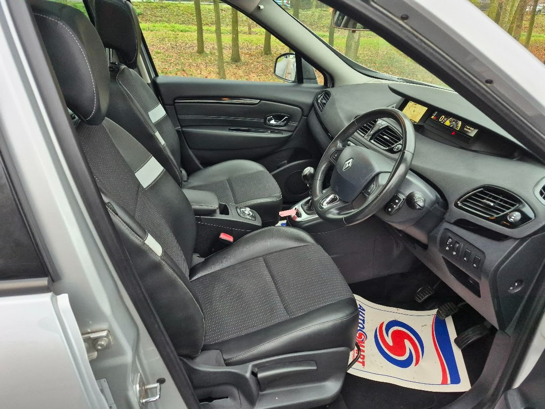 Used Renault Grand Scenic 2014 for sale - 76848872: Photo 9