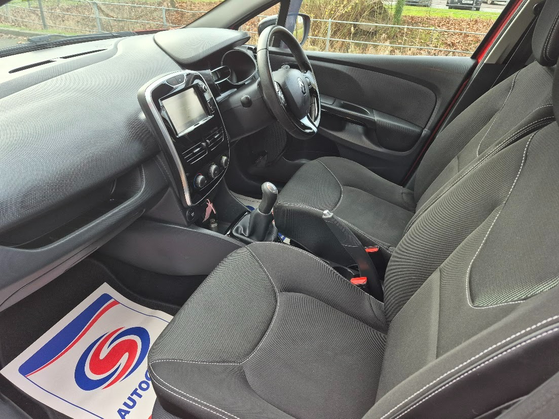 Used Renault Clio 2015 for sale - 76845306: Photo 12