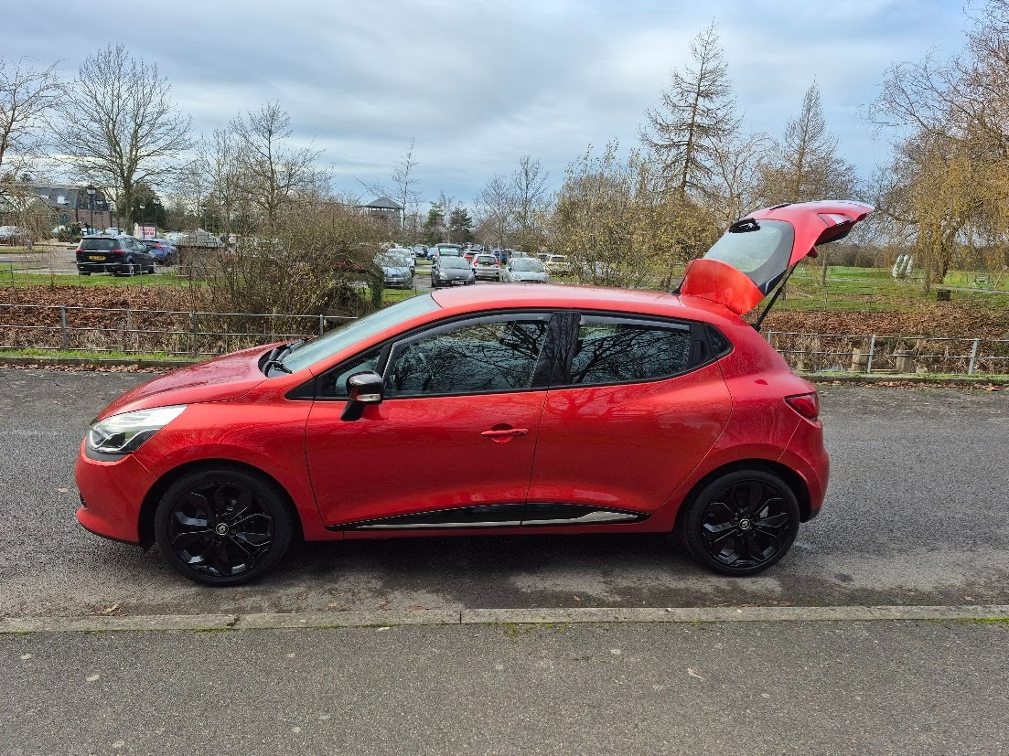 Used Renault Clio 2015 for sale - 76845306: Photo 5