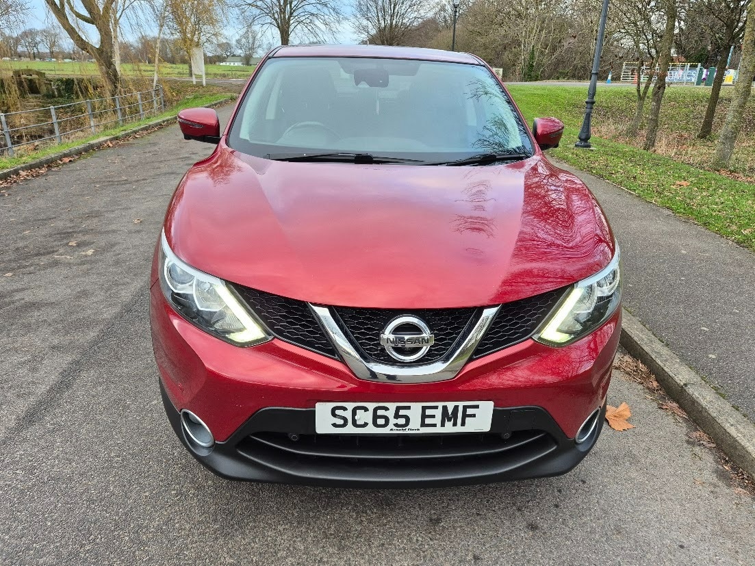 Used Nissan Qashqai 2015 for sale - 76854633: Photo 2