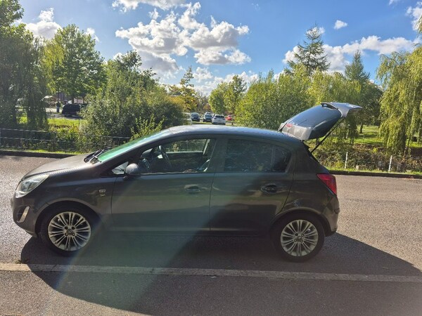 Used Vauxhall Corsa 2012 for sale - 76076059: Photo 8