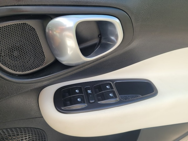 Used Fiat 500L 2016 for sale - 75763610: Photo 24