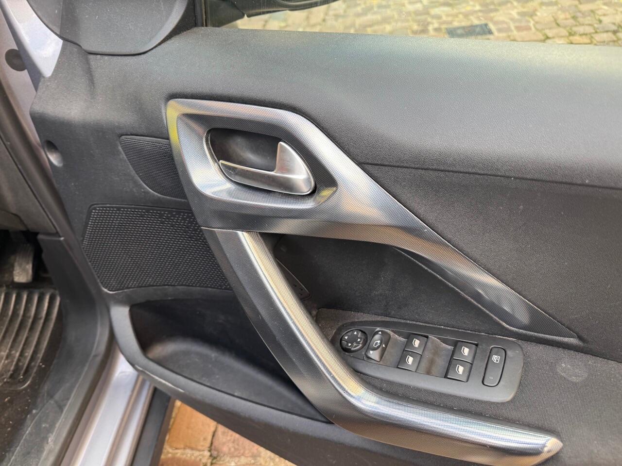 Used Peugeot 2008 2018 for sale - 76138703: Photo 26