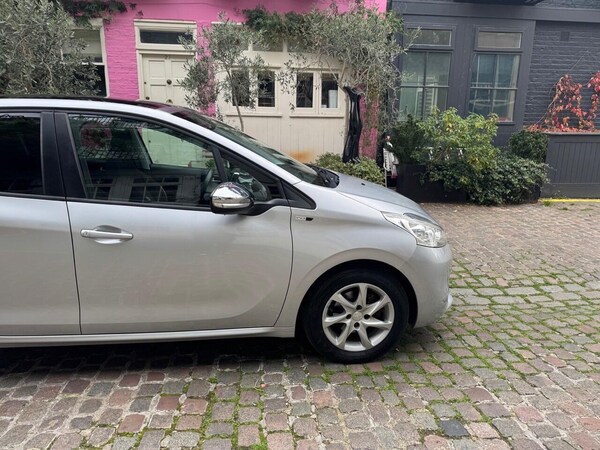 Used Peugeot 208 2014 for sale - 76179360: Photo 11