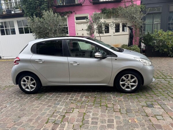Used Peugeot 208 2014 for sale - 76179360: Photo 12