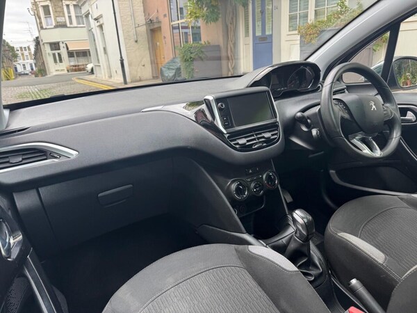 Used Peugeot 208 2014 for sale - 76179360: Photo 15