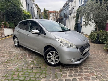 Peugeot - 208