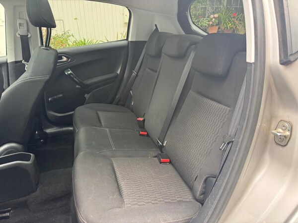 Used Peugeot 208 2014 for sale - 76179360: Photo 21