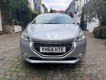 Used Peugeot 208 2014 for sale - 76179360: Photo 2