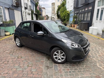 Used Peugeot 208 2017 for sale - 76137017: Photo