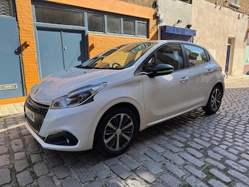 Used Peugeot 208 2016 for sale - 76136358: Photo