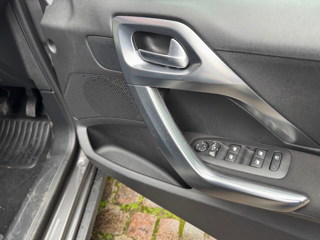 Used Peugeot 2008 2019 for sale - 76137698: Photo 28