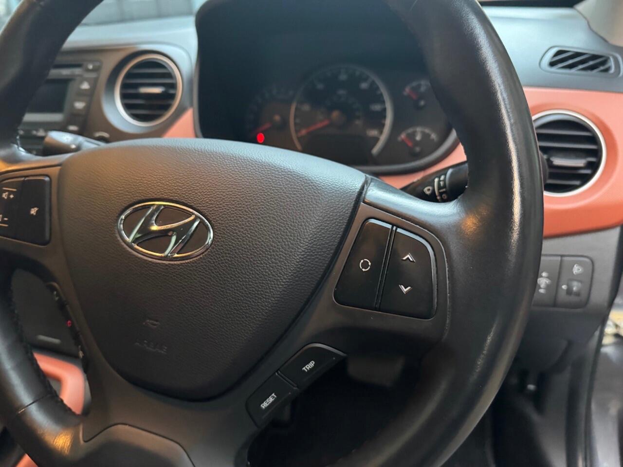 Used Hyundai i10 2015 for sale - 76314913: Photo 33