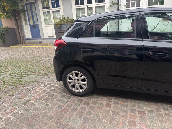 Used Hyundai i20 2016 for sale - 76306893: Photo 10