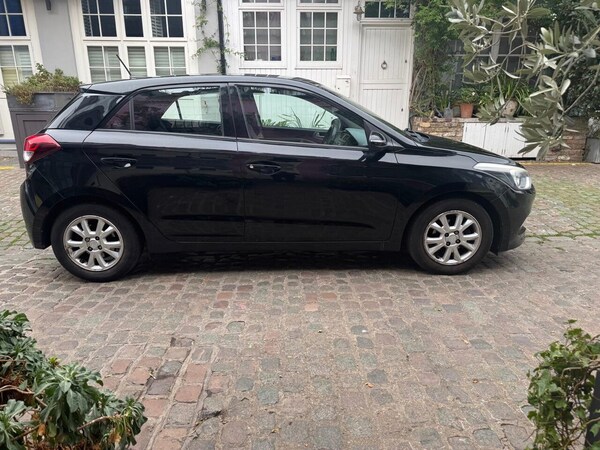 Used Hyundai i20 2016 for sale - 76306893: Photo 12