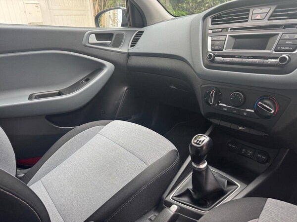 Used Hyundai i20 2016 for sale - 76306893: Photo 17