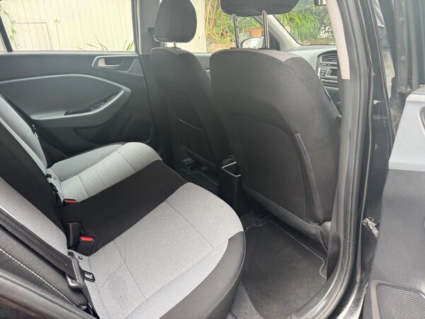 Used Hyundai i20 2016 for sale - 76306893: Photo 23