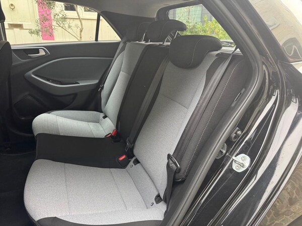 Used Hyundai i20 2016 for sale - 76306893: Photo 25