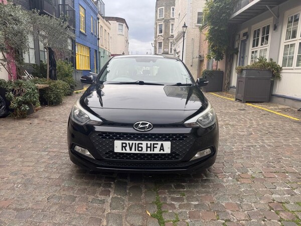 Used Hyundai i20 2016 for sale - 76306893: Photo 2