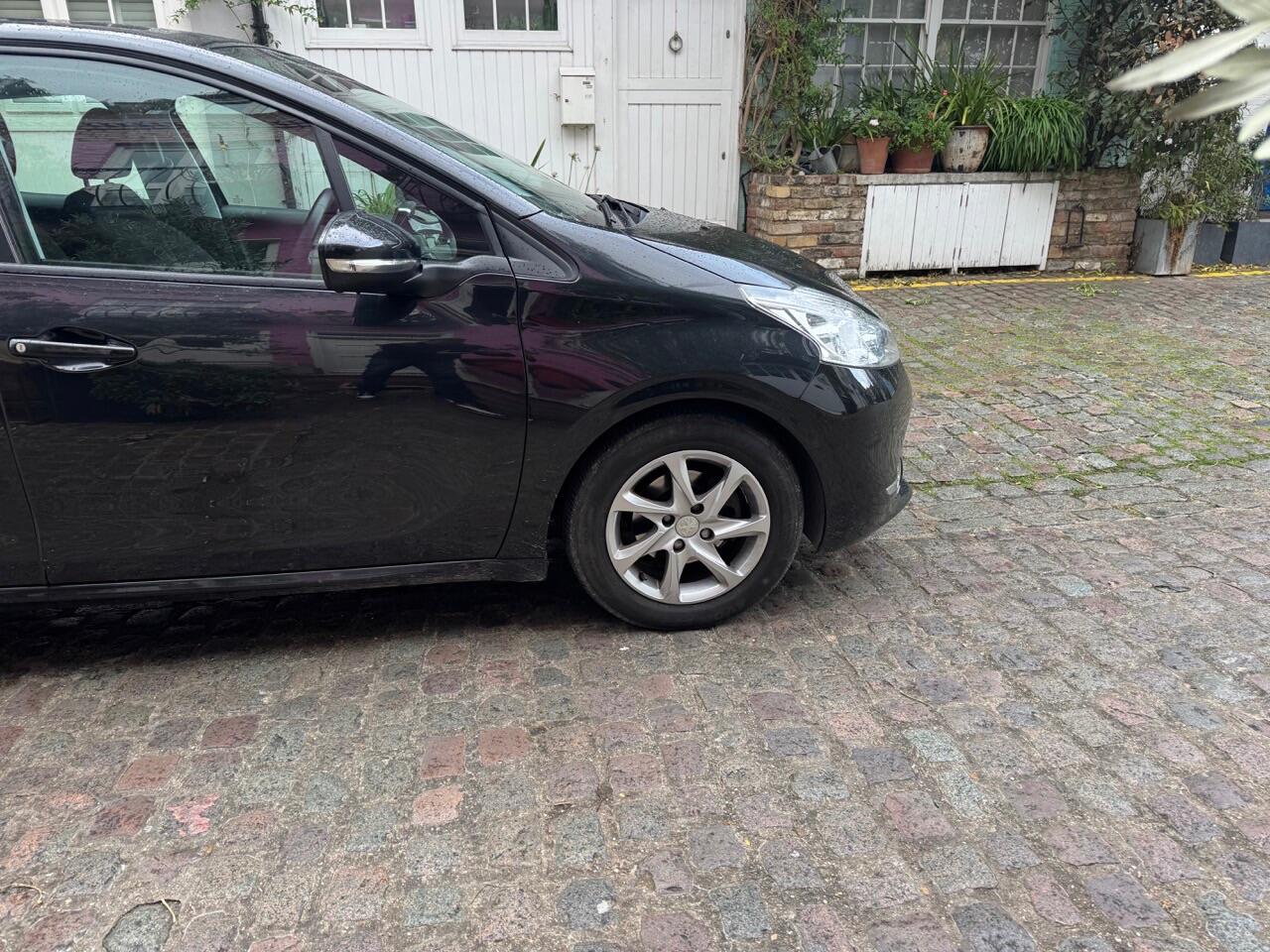 Used Peugeot 208 2012 for sale - 76425435: Photo 14