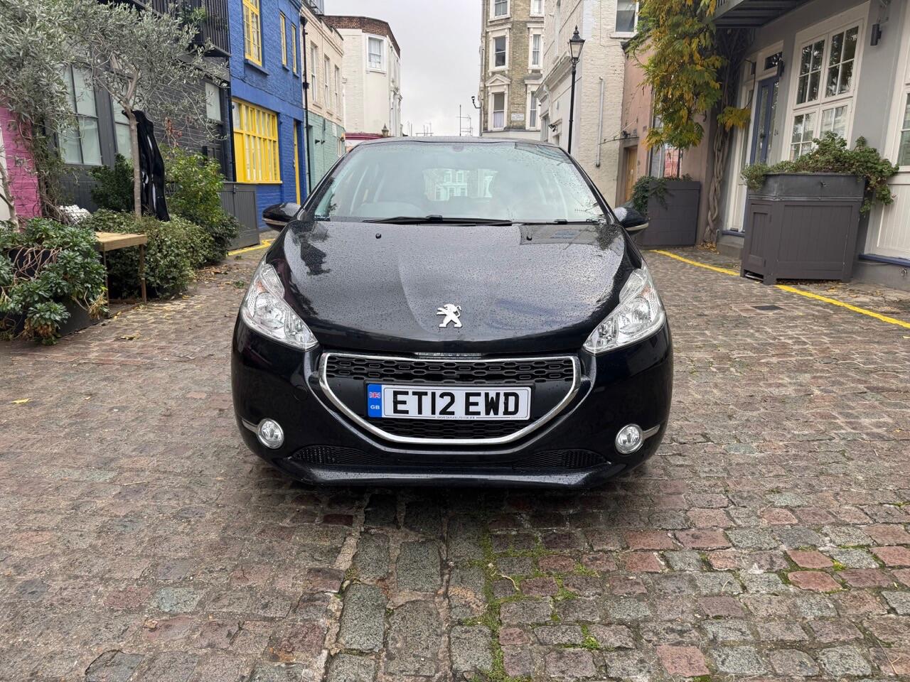 Used Peugeot 208 2012 for sale - 76425435: Photo 2