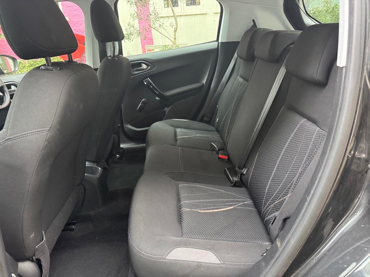 Used Peugeot 208 2012 for sale - 76425435: Photo 20