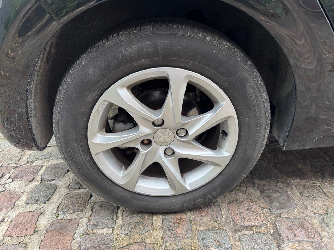 Used Peugeot 208 2012 for sale - 76425435: Photo 34