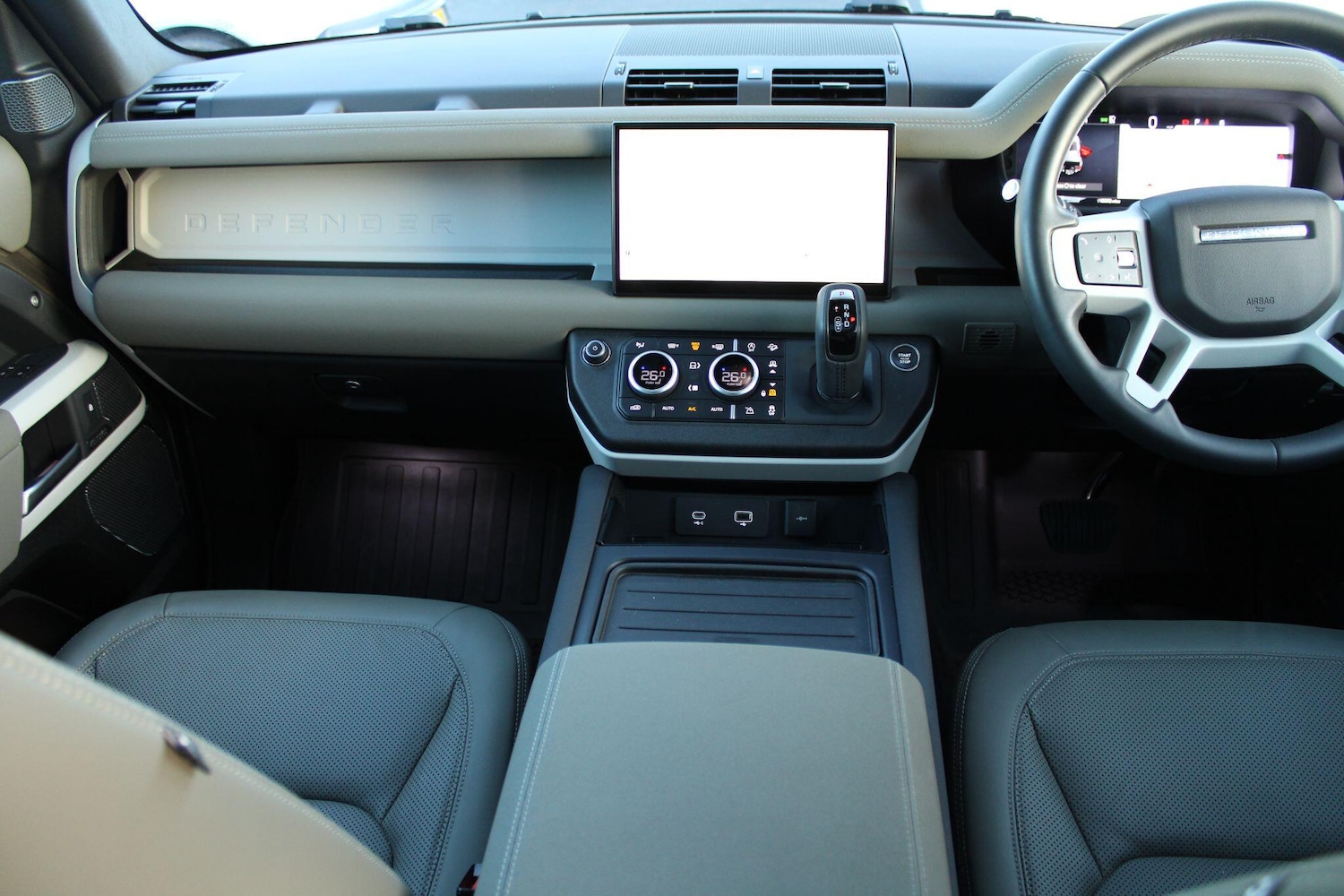 Used Land Rover Defender 2023 for sale - 77016702: Photo 12