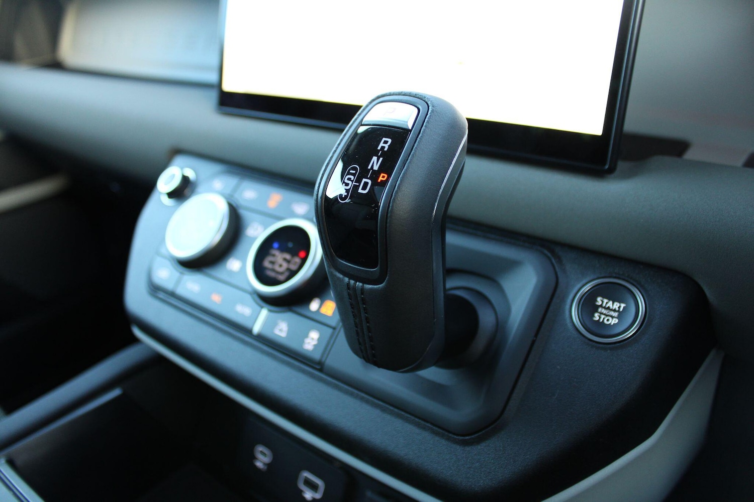 Used Land Rover Defender 2023 for sale - 77016702: Photo 16