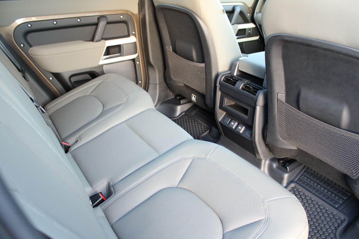 Used Land Rover Defender 2023 for sale - 77016702: Photo 17