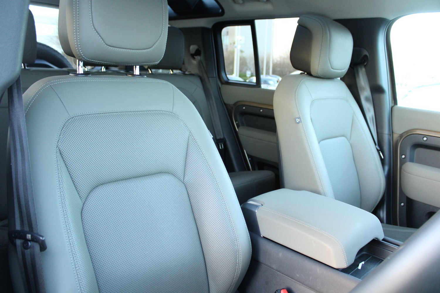 Used Land Rover Defender 2023 for sale - 77016702: Photo 28