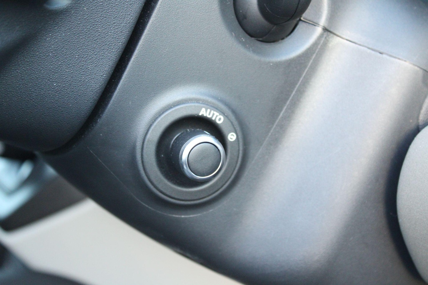 Used Land Rover Defender 2023 for sale - 77016702: Photo 33