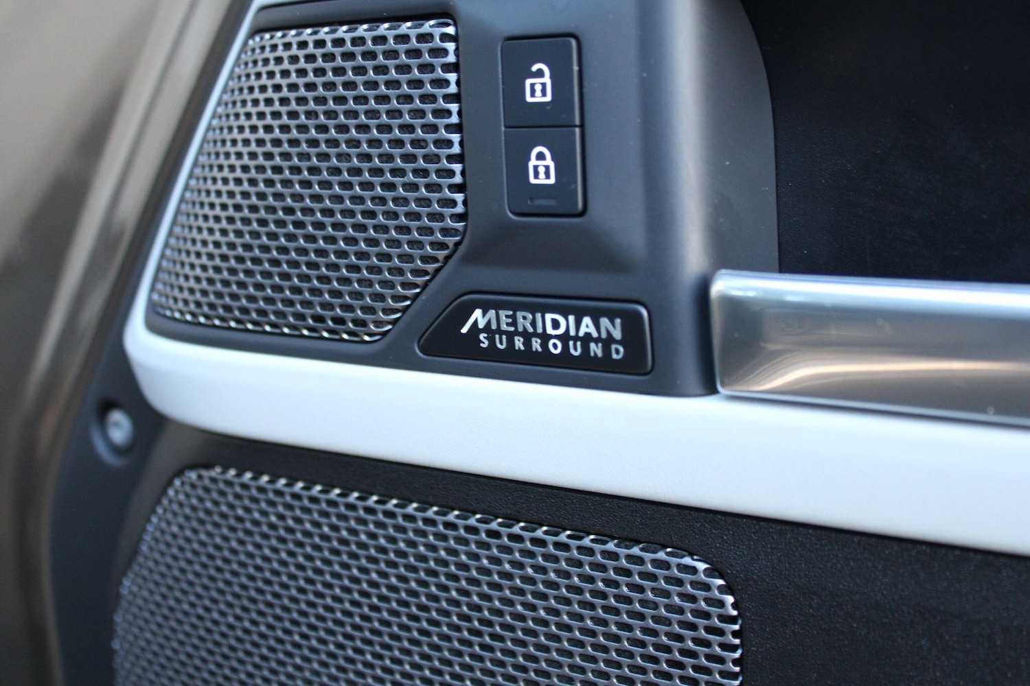 Used Land Rover Defender 2023 for sale - 77016702: Photo 34