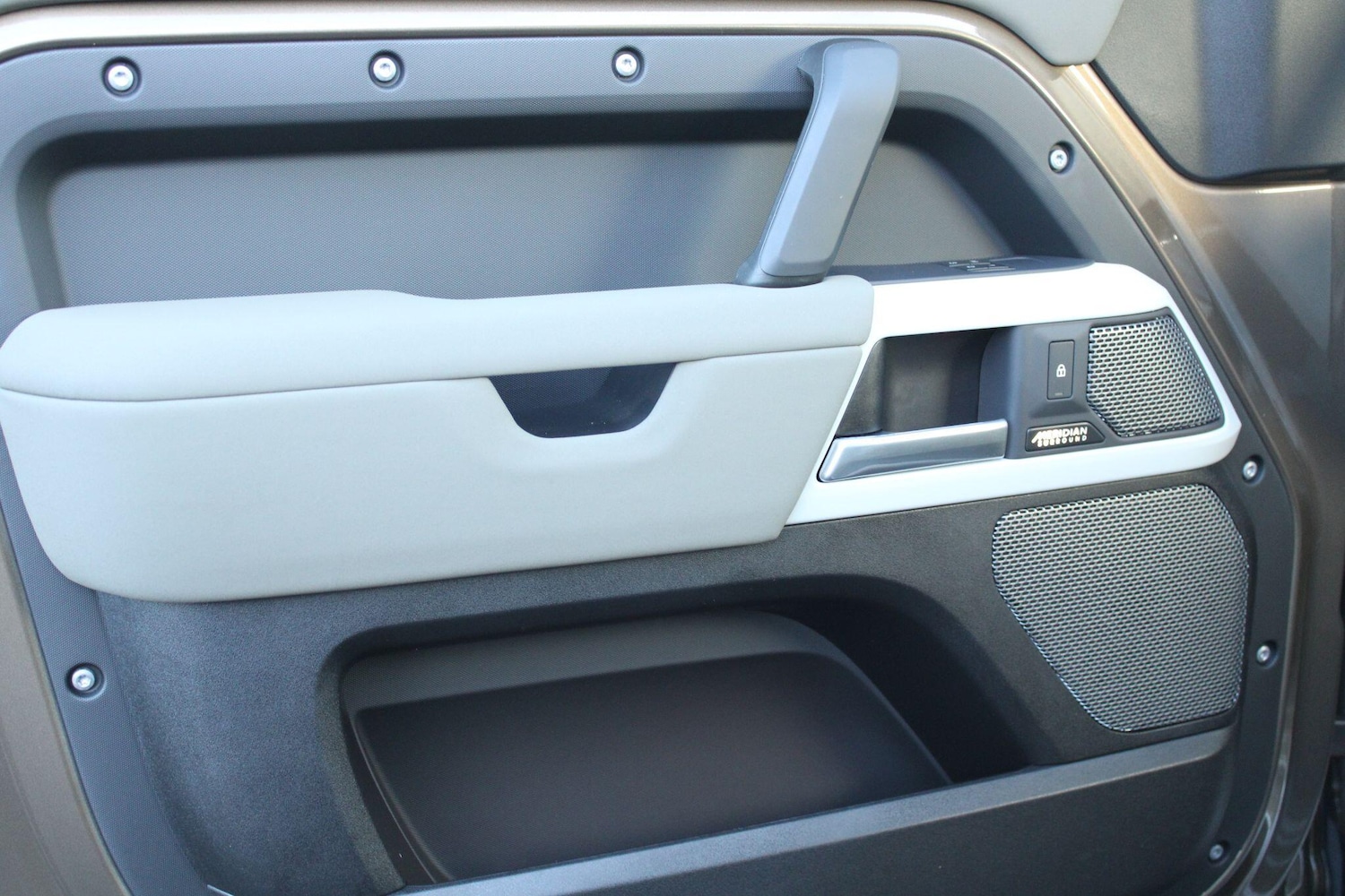 Used Land Rover Defender 2023 for sale - 77016702: Photo 40