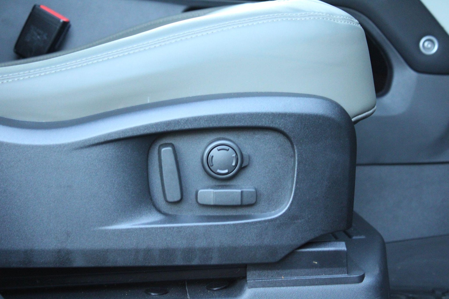 Used Land Rover Defender 2023 for sale - 77016702: Photo 47