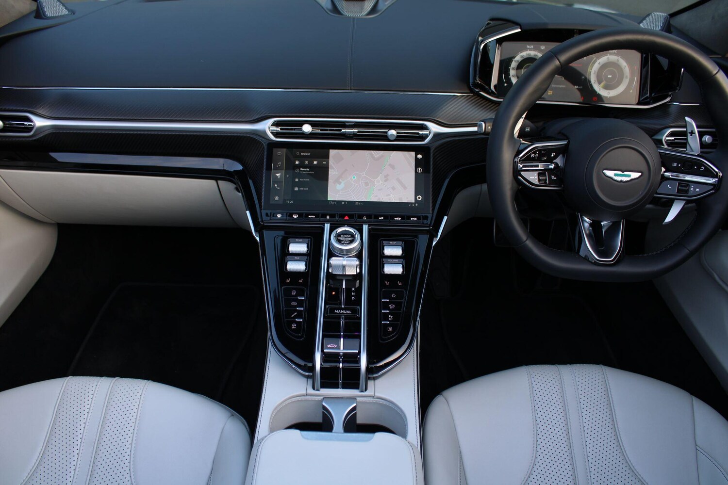 Used Aston Martin Vantage 2025 for sale - 77978300: Photo 10