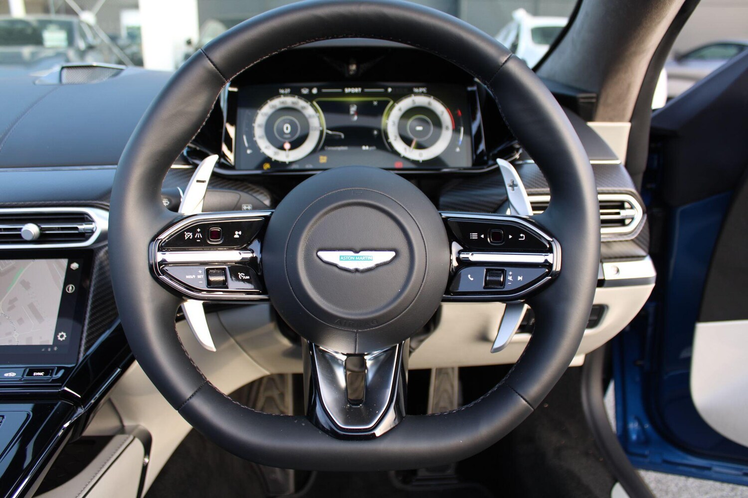 Used Aston Martin Vantage 2025 for sale - 77978300: Photo 11