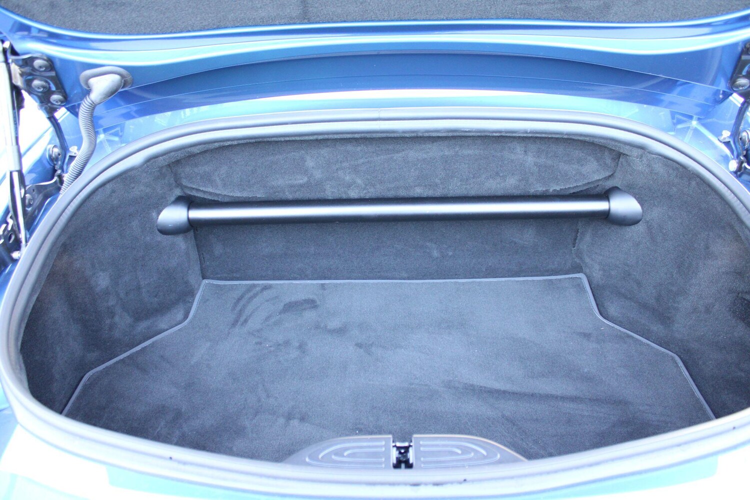 Used Aston Martin Vantage 2025 for sale - 77978300: Photo 38