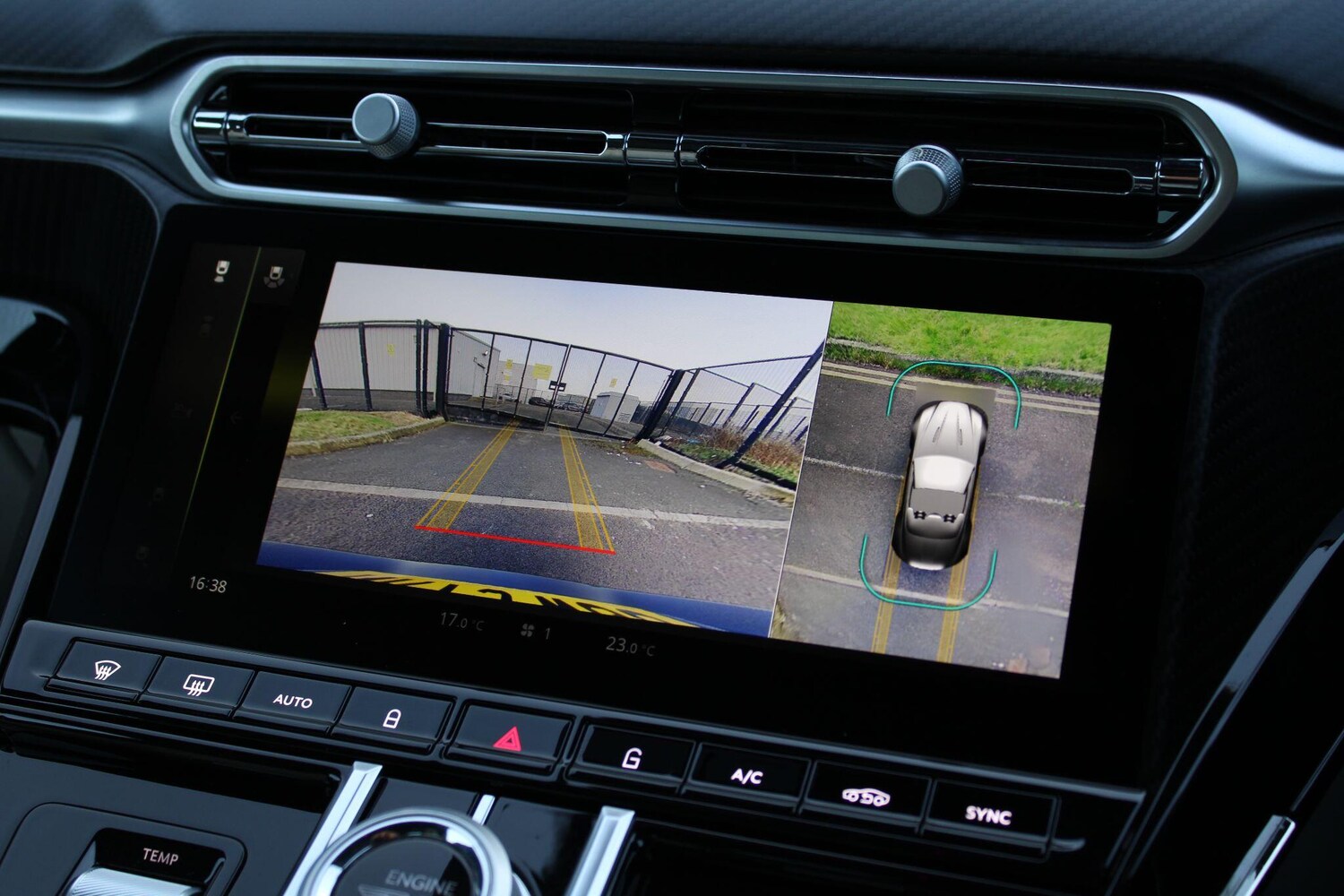 Used Aston Martin Vantage 2025 for sale - 77978300: Photo 39